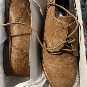 Brown Shoe (New)